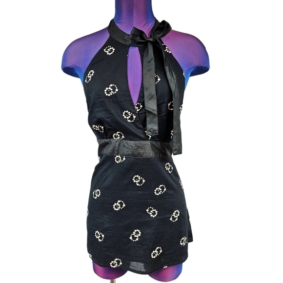 Odille by Anthro Black & White Silk Keyhole Peplum Halter Top Size 12 Women B10 - Picture 11 of 11